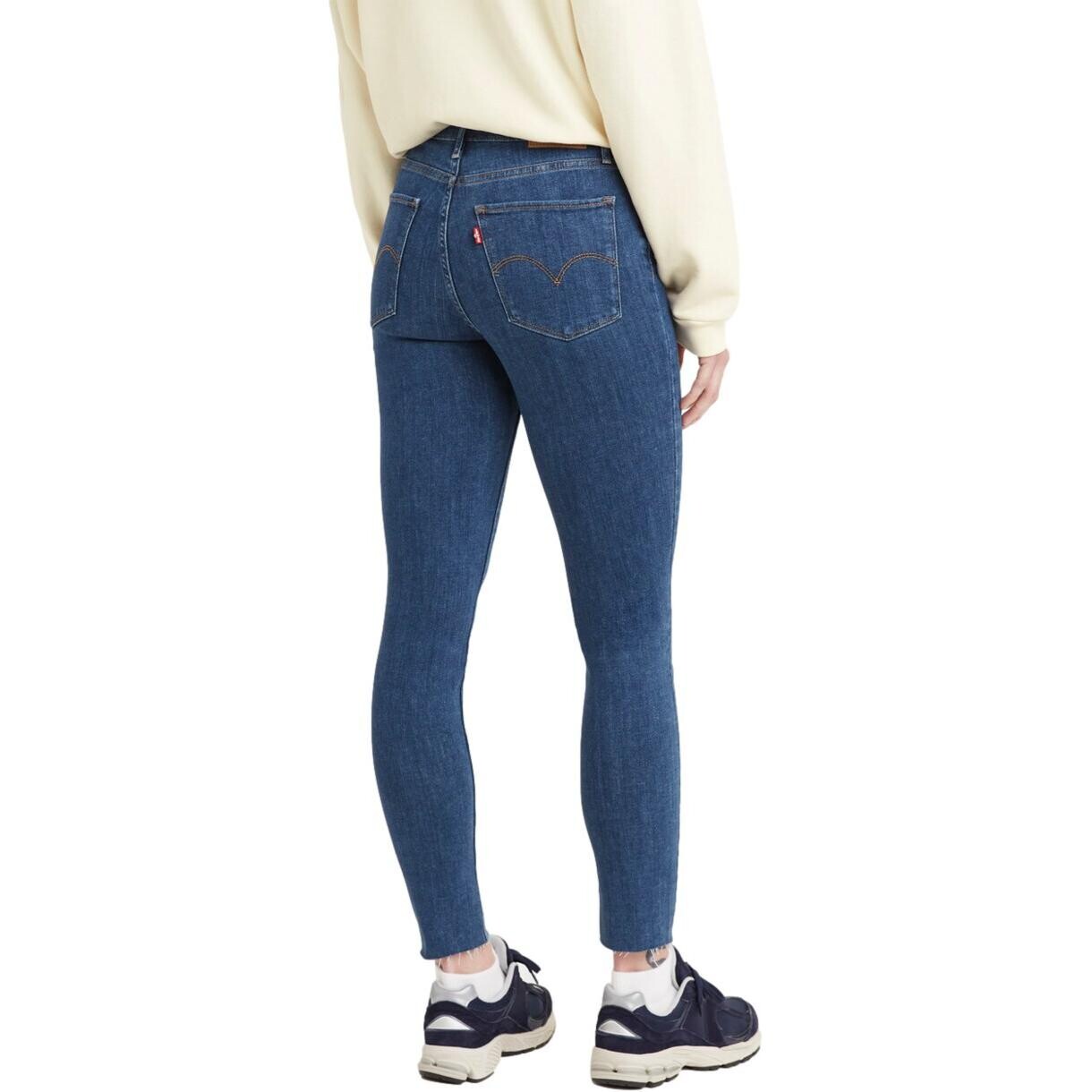 Джинсы женские темного цвета Levi’S — фото 3