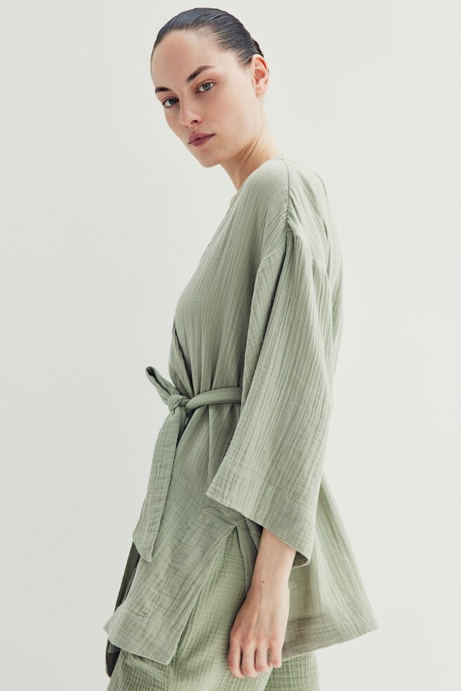 

Блузка mama с запахом и поясом H&M, зеленый