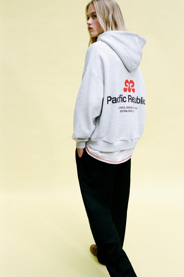 

Толстовка с капюшоном Pacific Republic Pull And Bear, серый