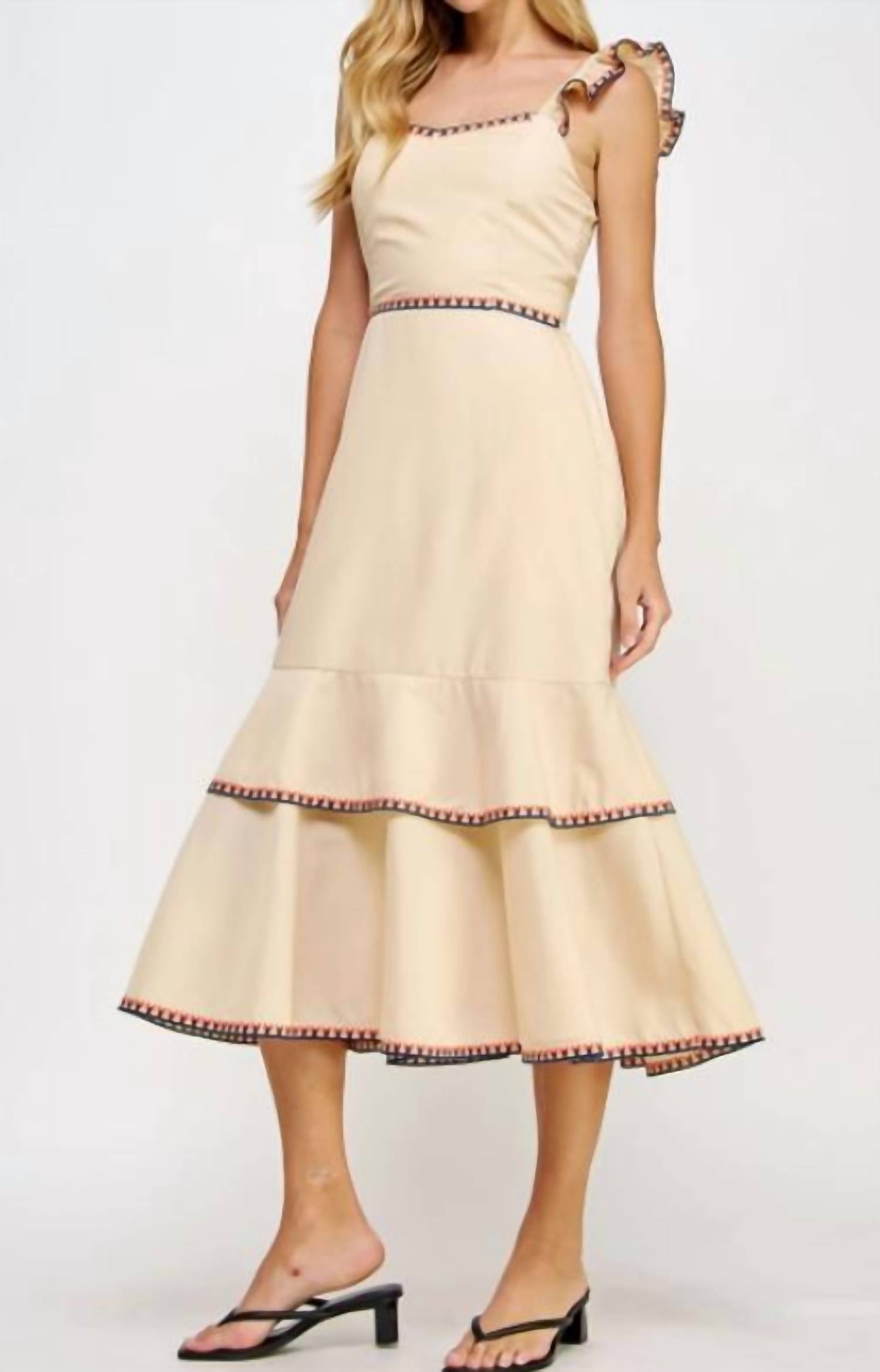 

Cerene Платье миди с многослойной вышивкой в кремовом цвете Strut & Bolt