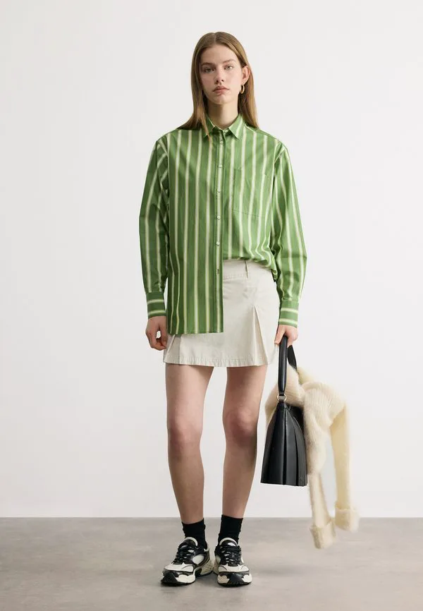 Блузка Lacoste Lamb'S Lettuce/Birch/White/Black, полосатая, с длинным рукавом