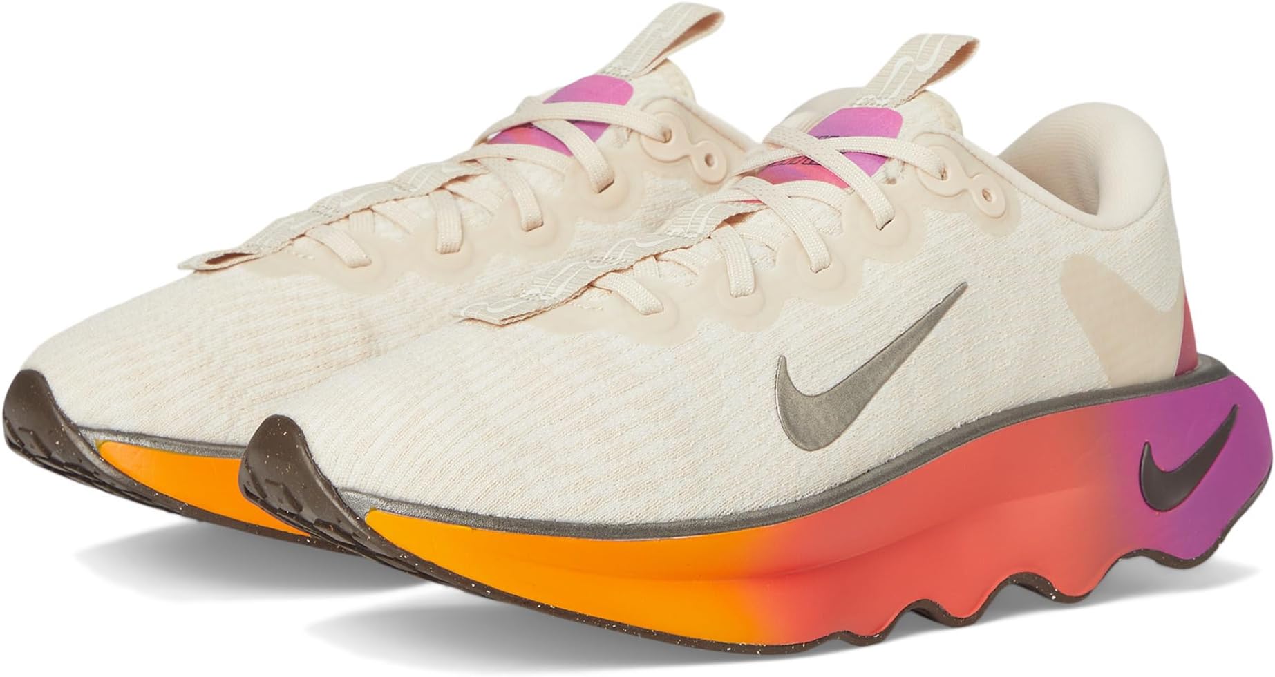 Кроссовки Nike Motiva Special Edition, цвет Pearl White/Metallic Gold