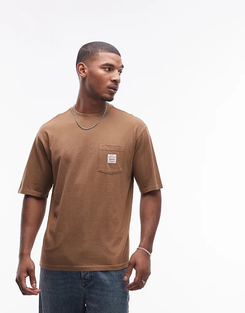 

Футболка свободного кроя с логотипом и карманом Levi's Workwear коричневого цвета