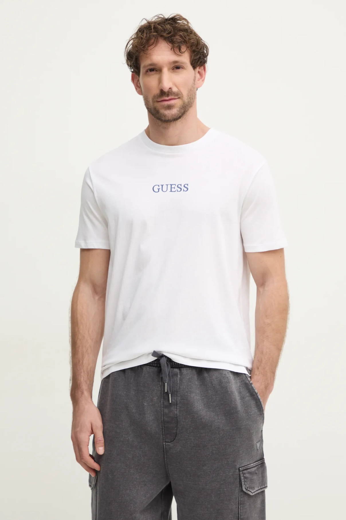 

Хлопковая футболка Guess, белый