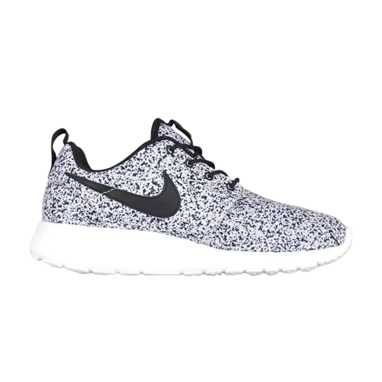 

Кроссовки Nike Wmns Roshe Run, черный