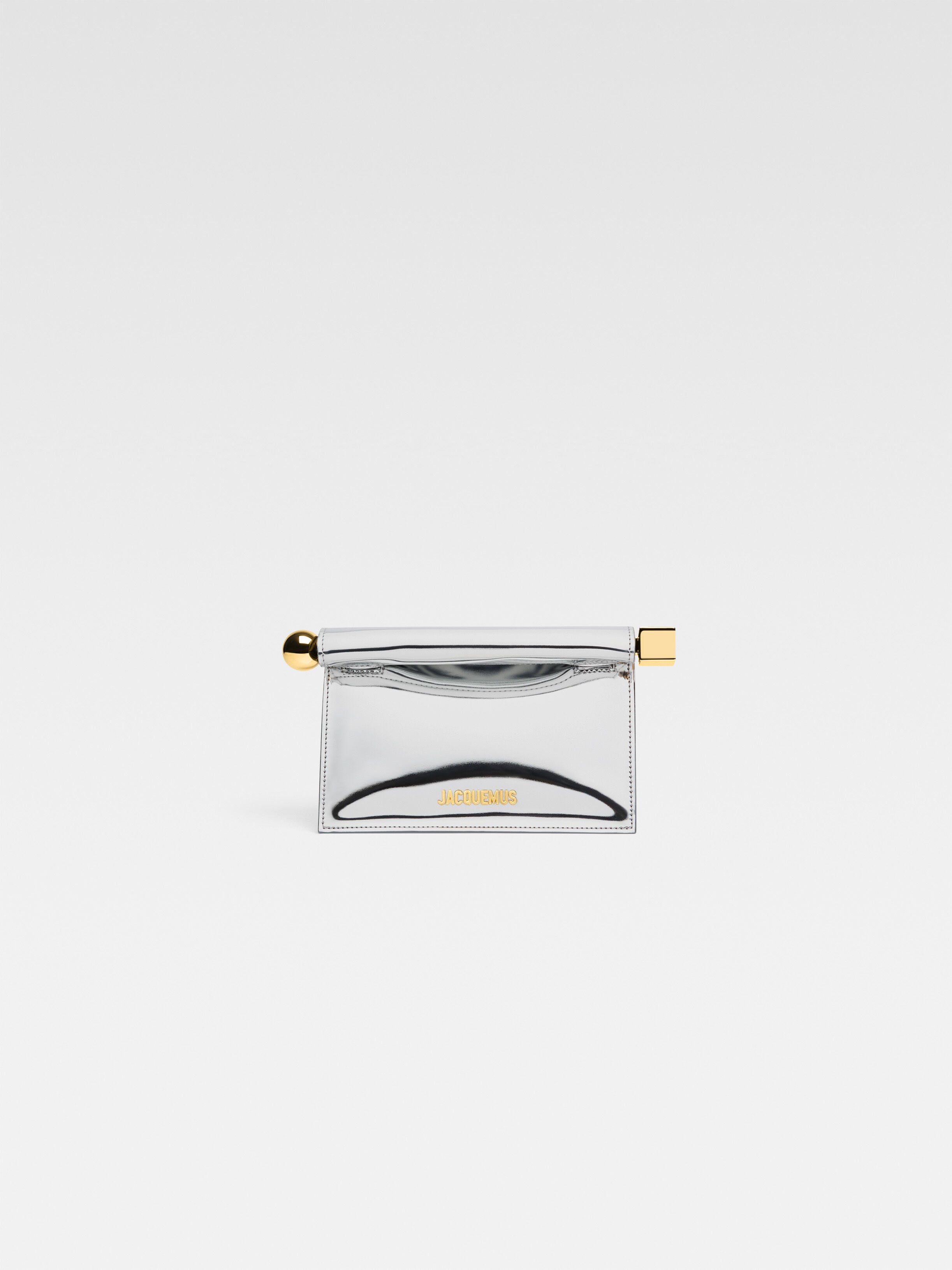 

Мини-сумка take-away JACQUEMUS The small Rond Carré clutch, серебряный, Серебристый, Мини-сумка take-away JACQUEMUS The small Rond Carré clutch, серебряный