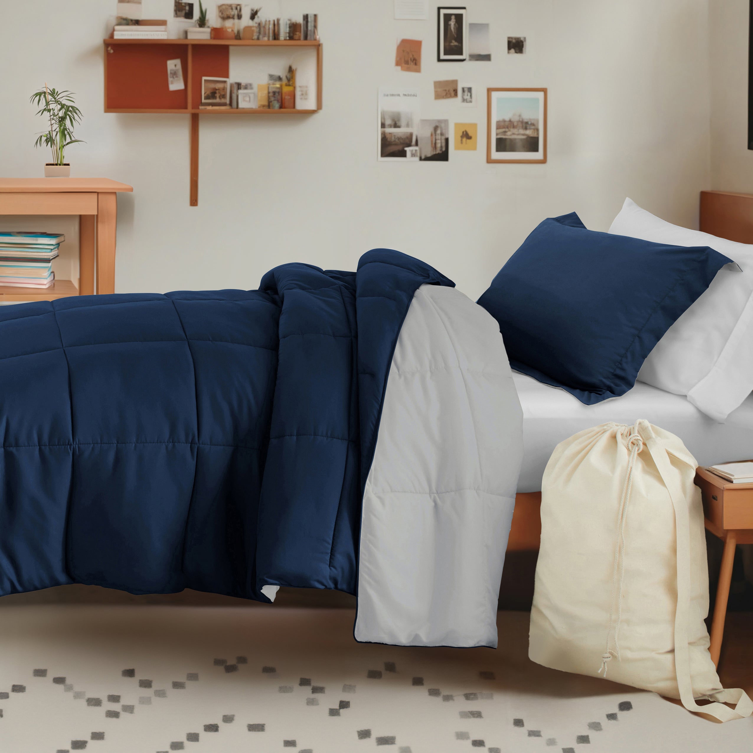 

Комплект постельного белья Ultimate College Essentials ienjoy Home, цвет Navy / Light Gray