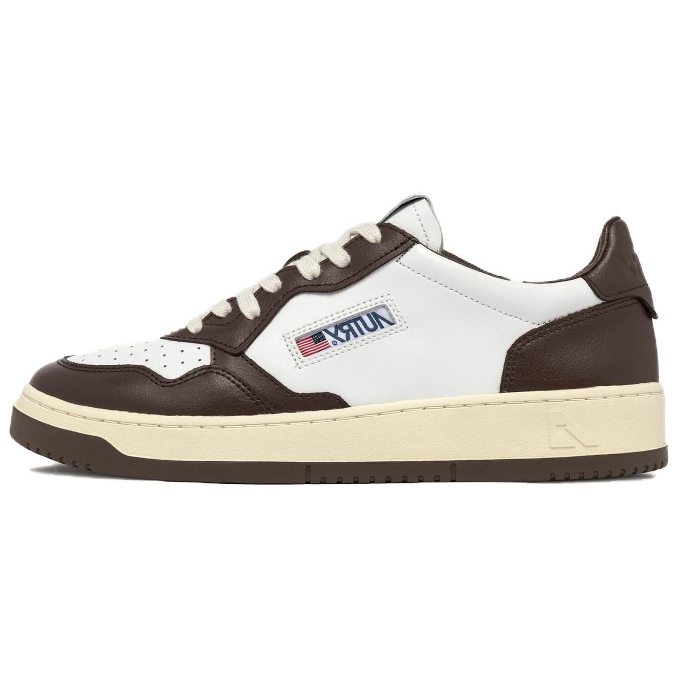 

Кроссовки AUTRY Medalist Skateboarding Low-top, коричневый/белый