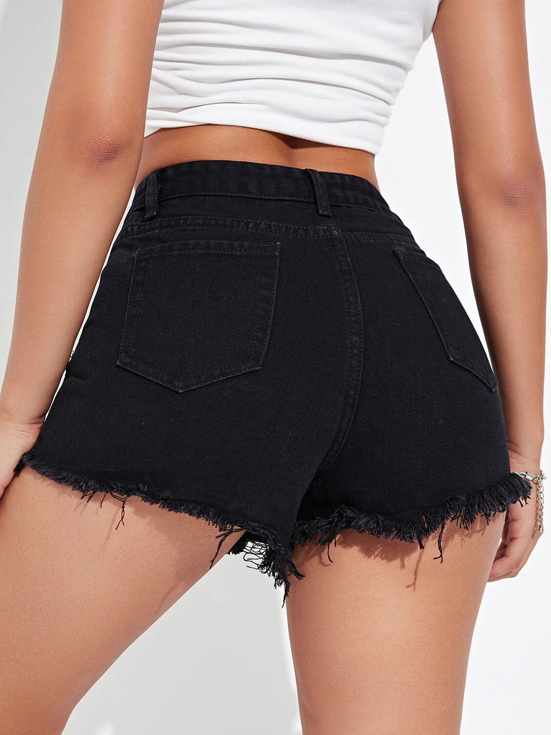 

Джинсовые шорты SHEIN EZwear, завышенная талия, рваные концы, потертые, черный цвет