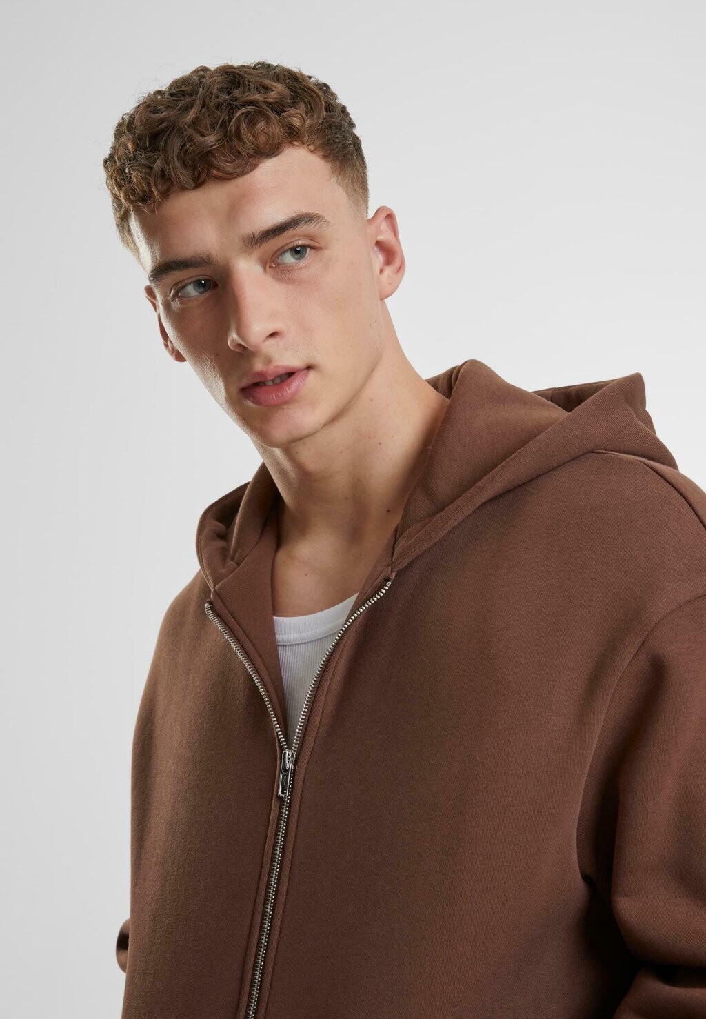 

Толстовка на молнии Urban Classics, коричневый