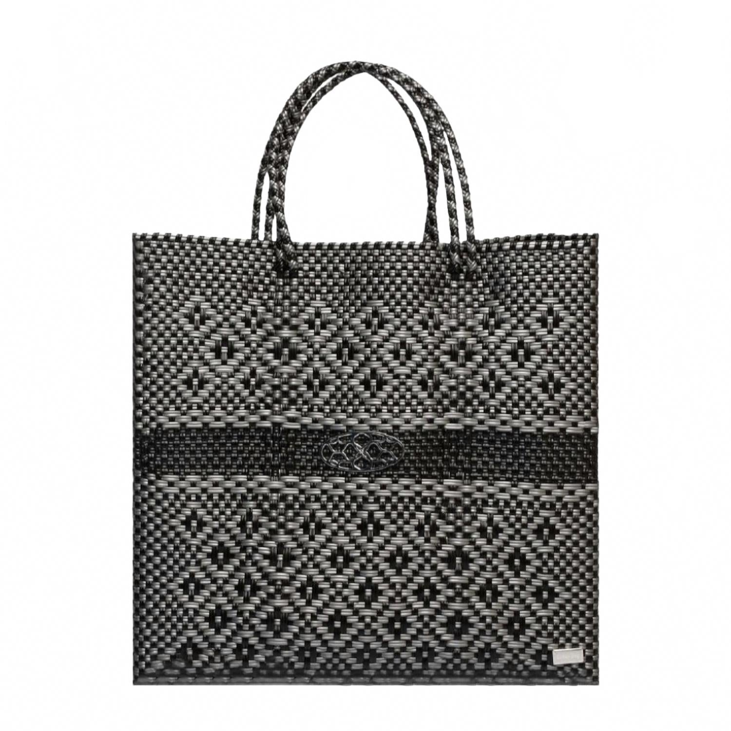 

Женская ручной работы сумка-шоппер в черно-серебристой ацтекской полоске Lola's Bag