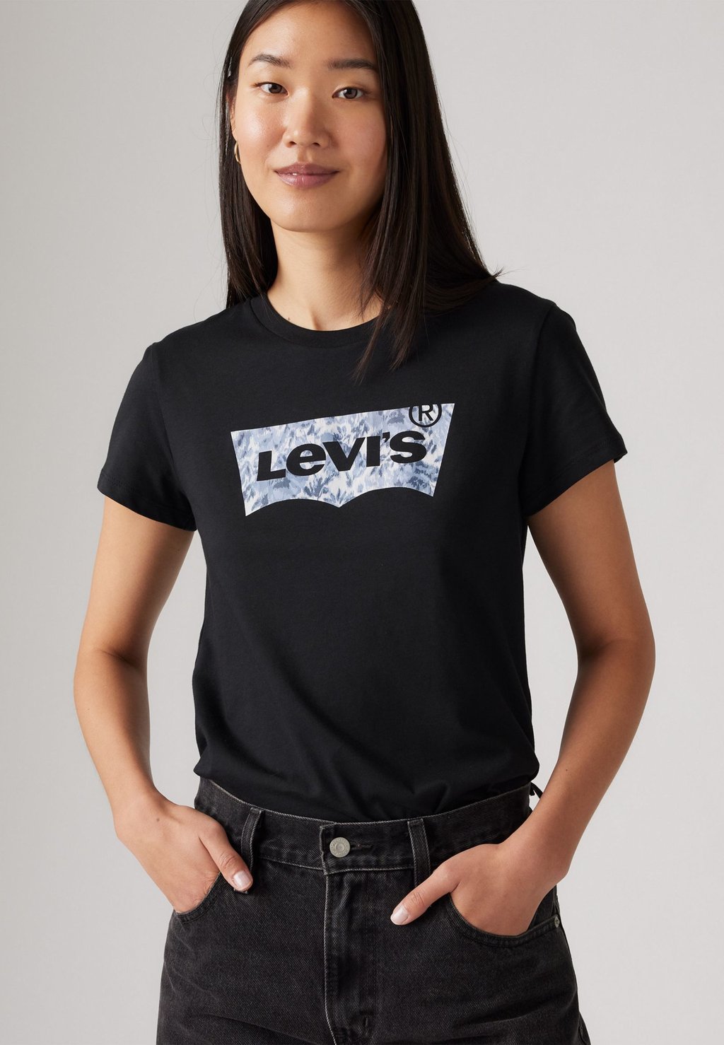 

Футболка с принтом THE PERFECT TEE Levi's, черный