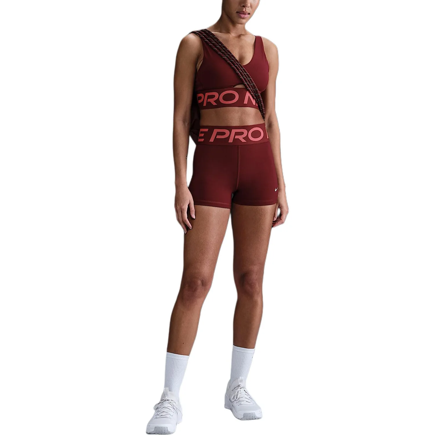 Спортивный бюстгальтер Pro Indy Plunge с поддержкой и мягкими чашками Nike, Dark Red Team/Magic Ash/White