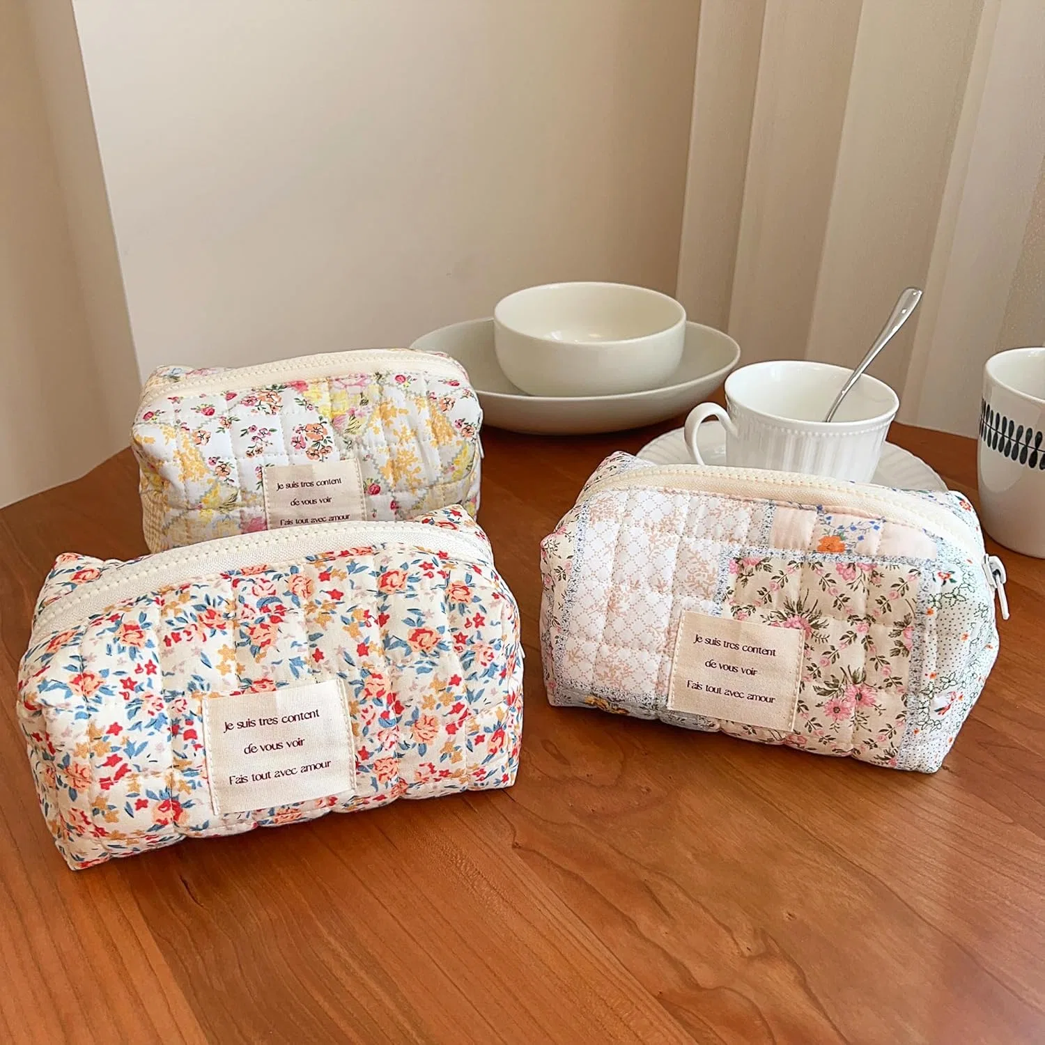 Набор из 2 косметичек Sminra с цветочным узором Sminra, Beige Floral-S — фото 2
