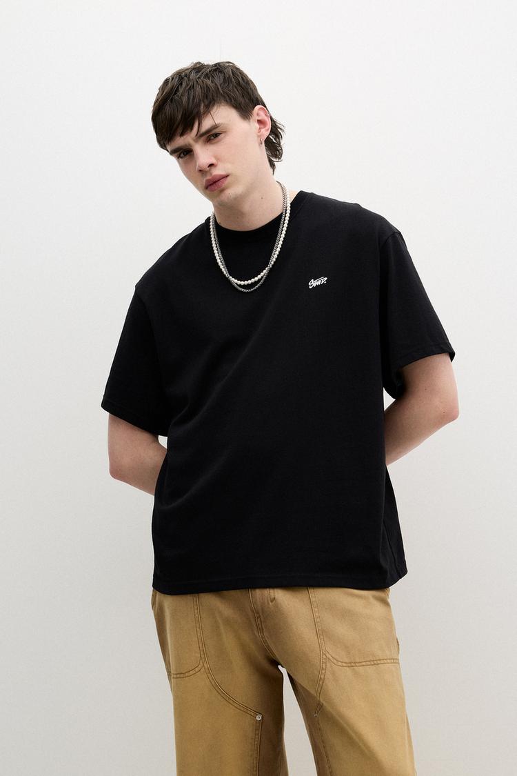 

Черная футболка Pull And Bear, черный