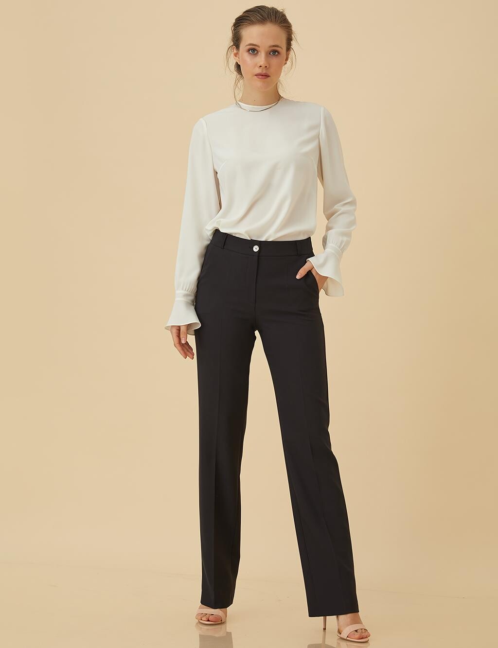 

Базовые брюки прямого кроя Черный Kayra