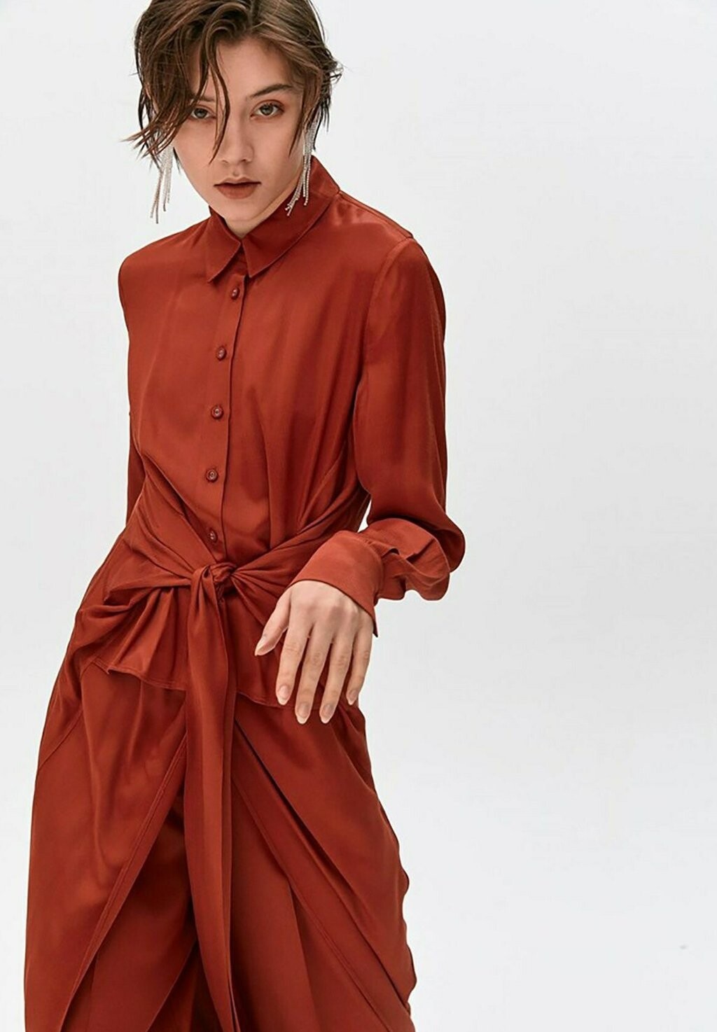 

Блузка на пуговицах WITH FRONT KNOT DETAIL Rue les créateurs, светло-красный