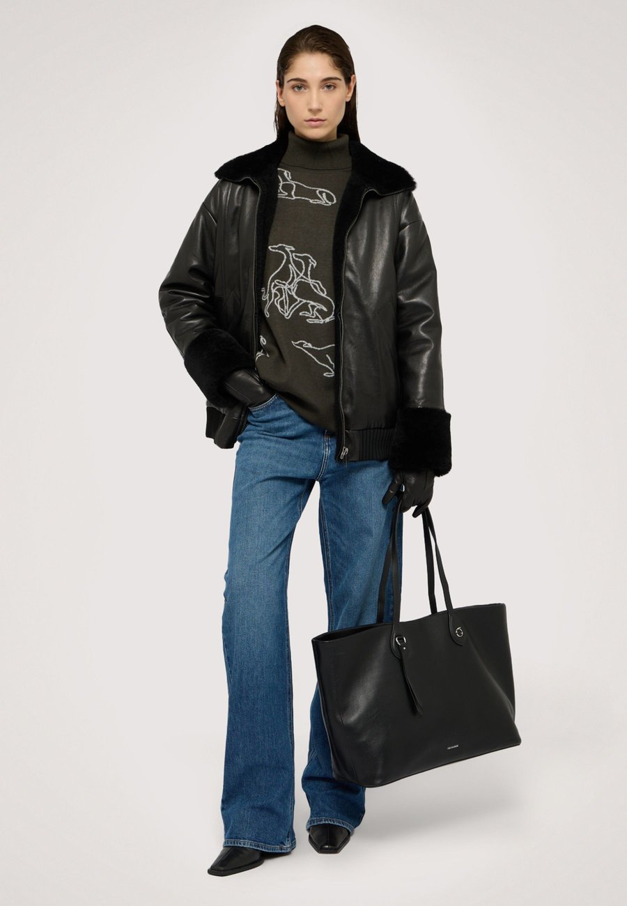 

Сумка-шоппер Trussardi GENTLE ORIZZONTALE , Black Milano/Black