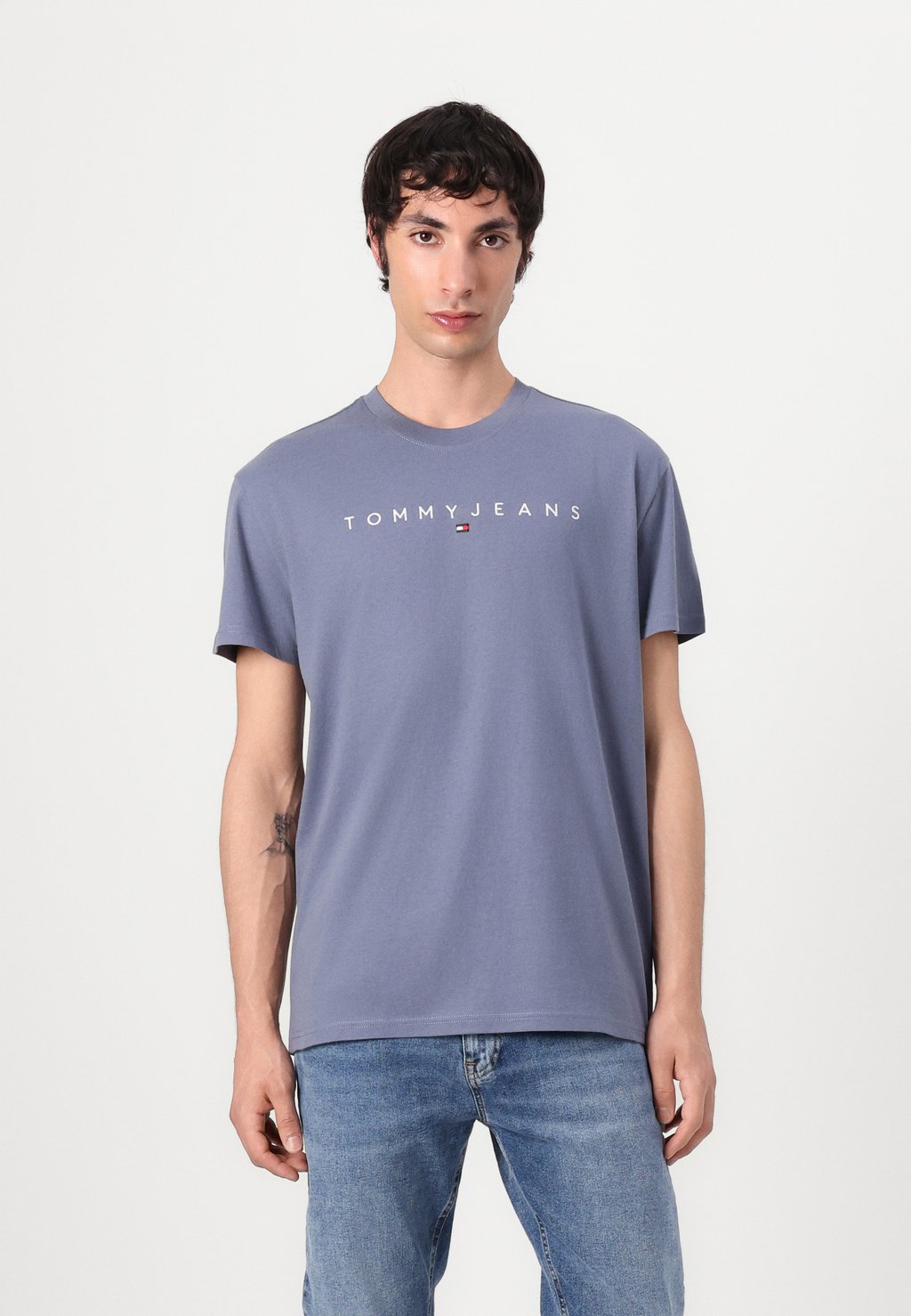 

Базовая футболка LINEAR LOGO TEE Tommy Jeans, антрацит