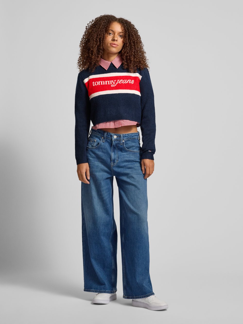 

Укороченный вязаный свитер с содержанием шерсти lМодель 'SCRIPT' Tommy Jeans