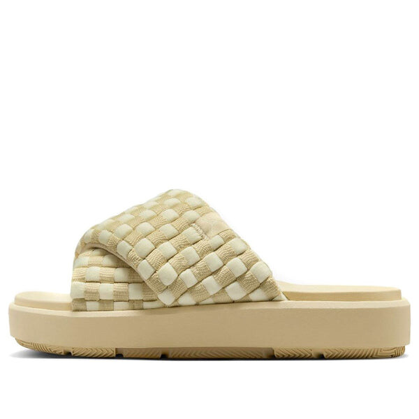 Тапочки sophia slide 'team gold alabaster' Air Jordan, золотой