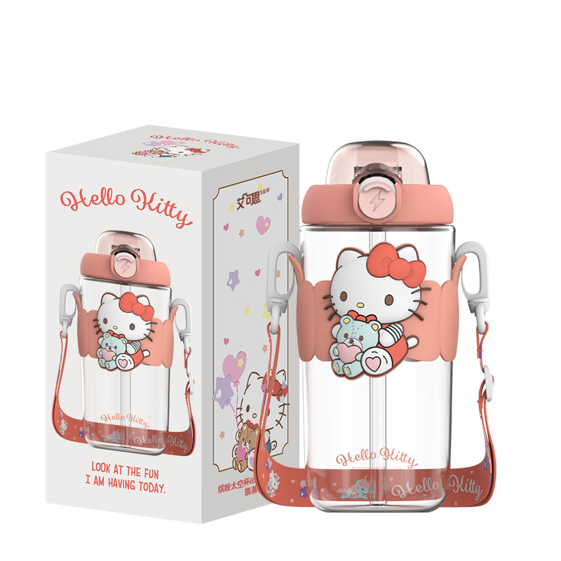 

Чашка пластиковая Hello Kitty 650 мл Sanrio, Hello Kitty Water Cup+Sticker 1 Pc
