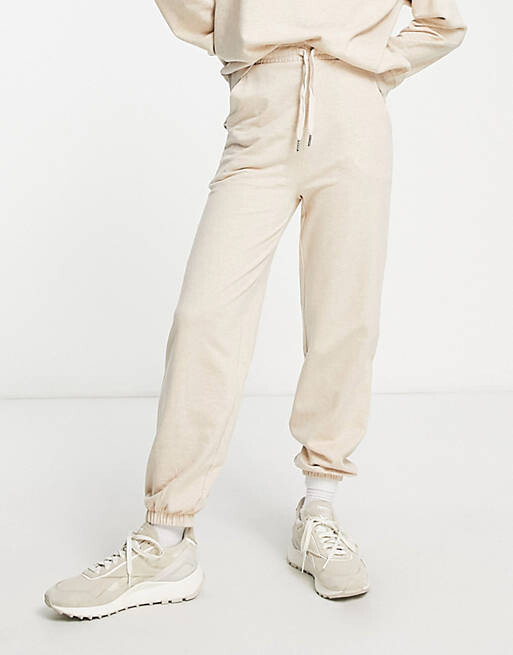 

Базовые узкие джоггеры овсяного цвета ASOS DESIGN