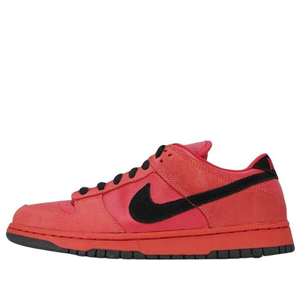 

Кроссовки sb dunk low pro 'true red' Nike, красный