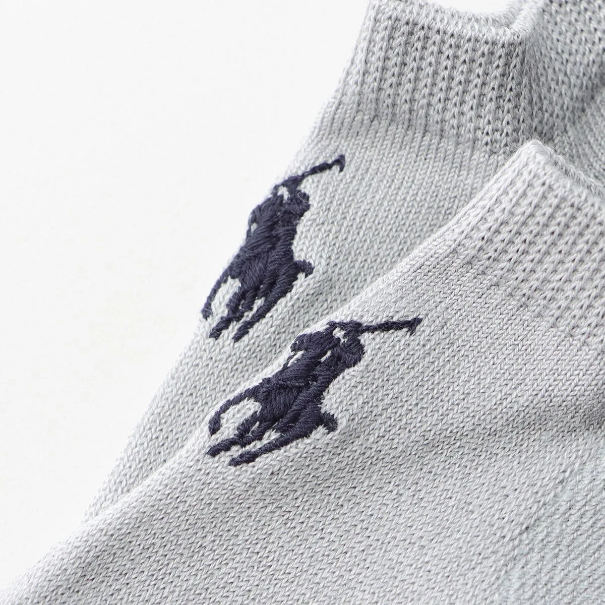 Носки из смесовой хлопковой ткани с широкой пяткой и сетчатой подошвой. Polo Ralph Lauren, 93. Light Gray — фото 3