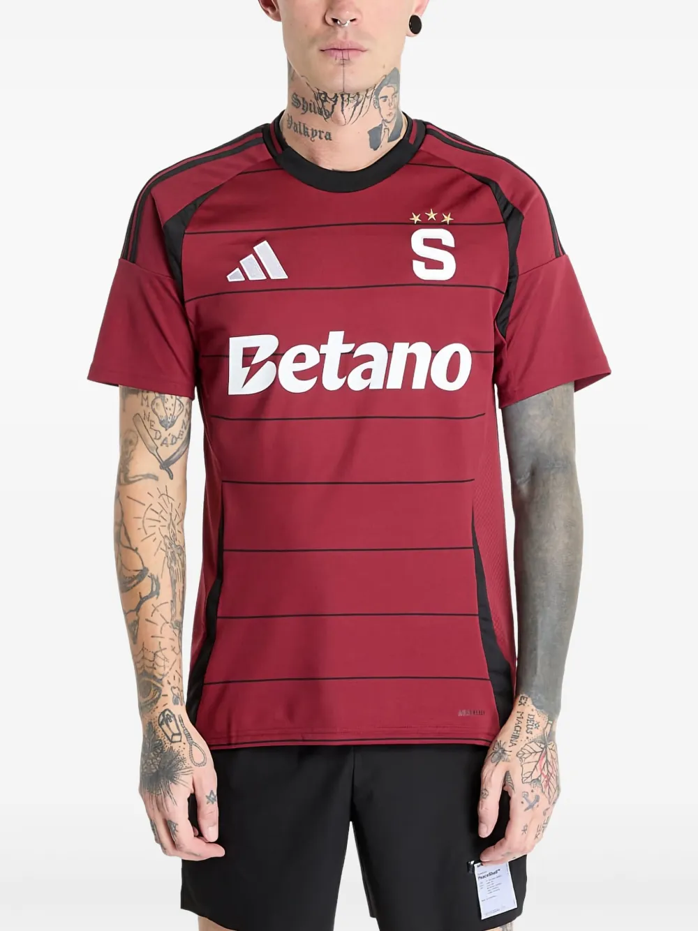 

Футболка с логотипом adidas, красный