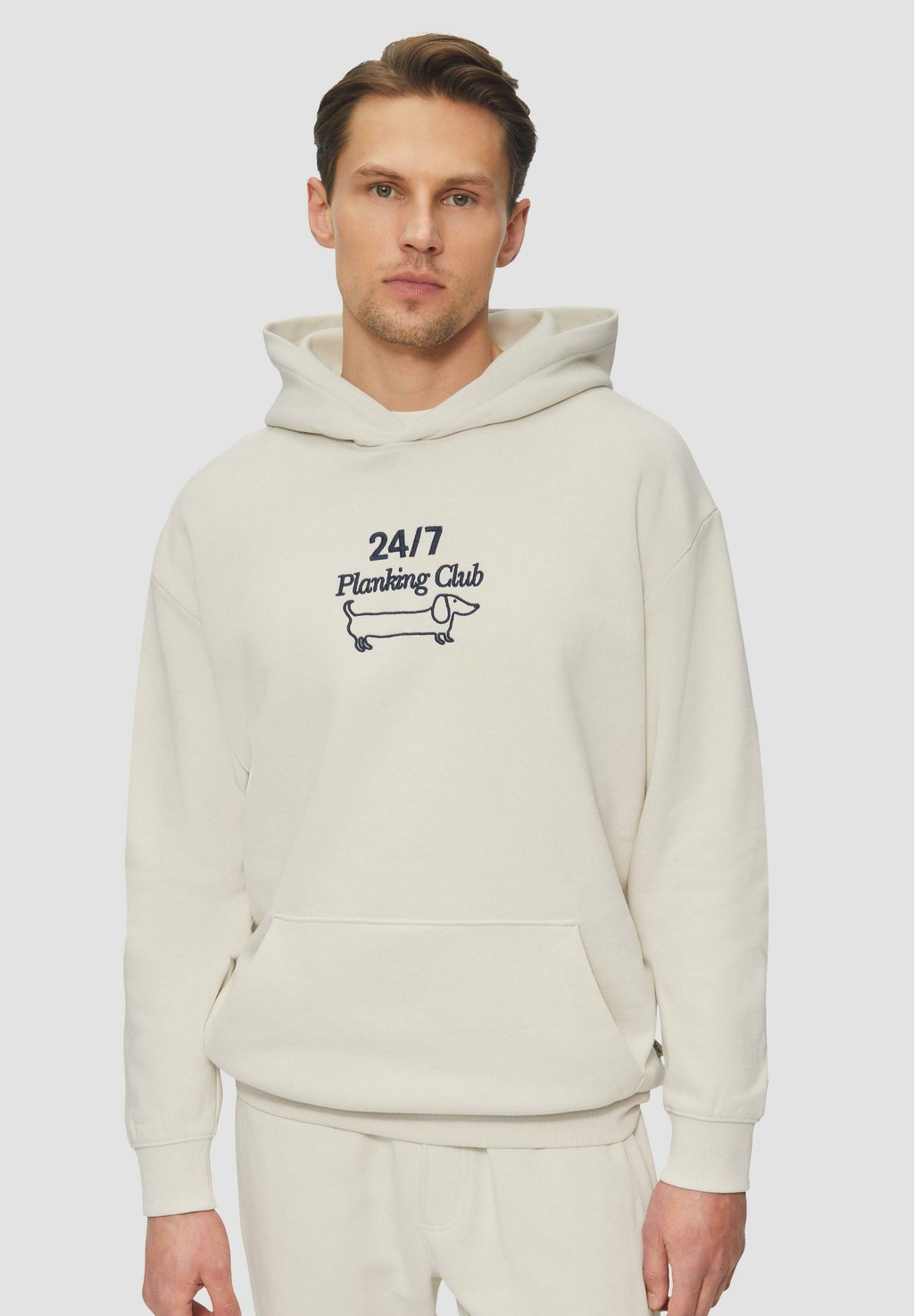 

Толстовка COUPE REGULAR FIT AVEC BRODERIE s.Oliver, молочный