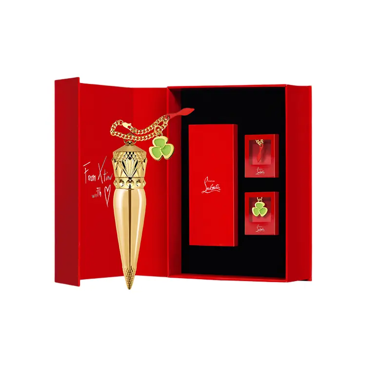 

CL Queen's Baton Помада Набор Satin Luster Легко Растушевывается Натуральный Christian Louboutin, three-piece set: #385 boba milk tea 3.8g+short chain+trefoil
