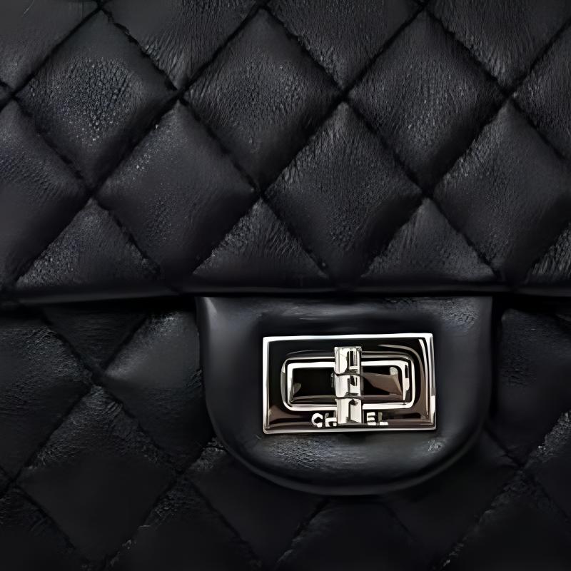 CHANEL Сумка через плечо Cow Leather Material Silver Metal Crossbody Bag, женская черная — фото 4