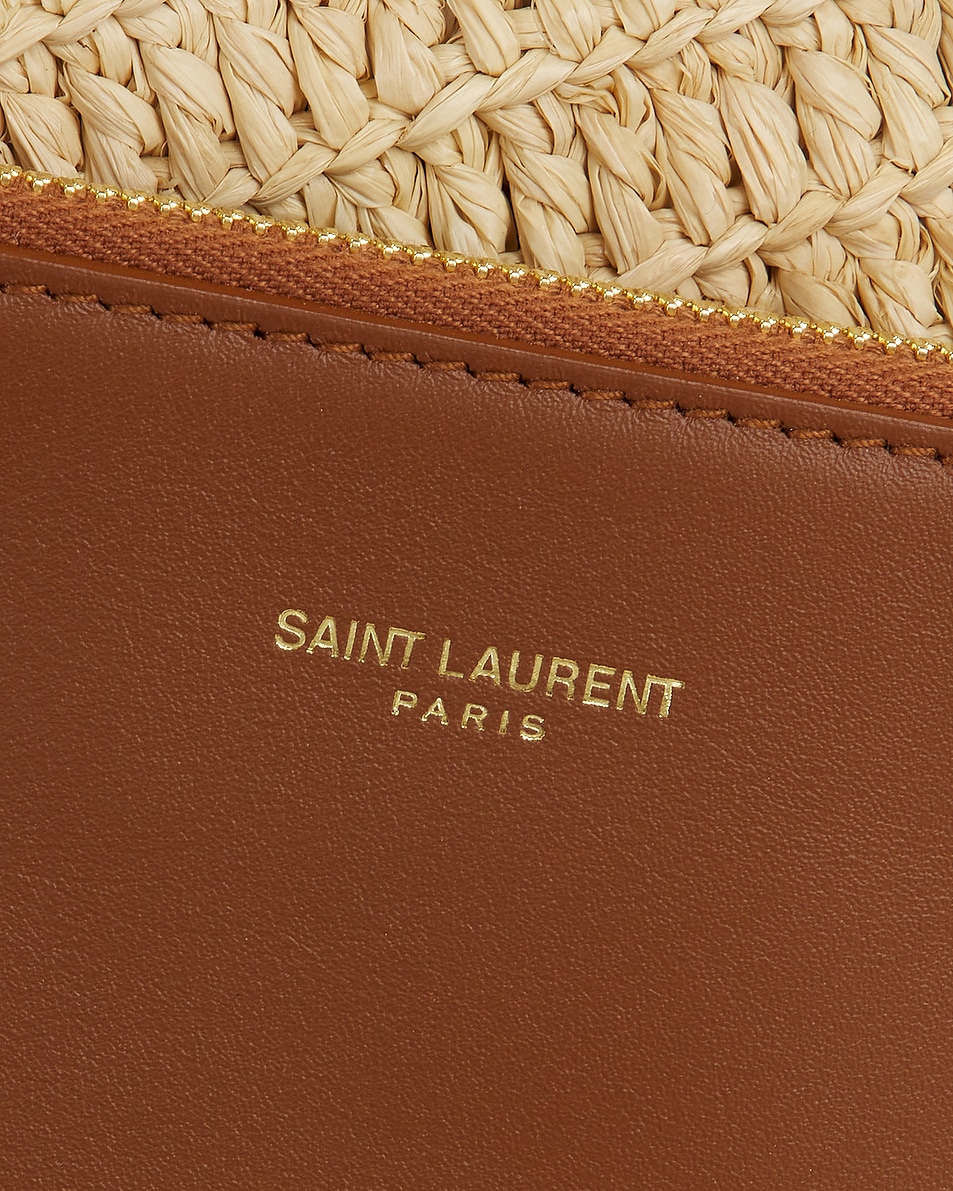 Маленькая сумка Le 5 A 7 Supple Hobo Saint Laurent, Pale Brown & Brick — фото 4