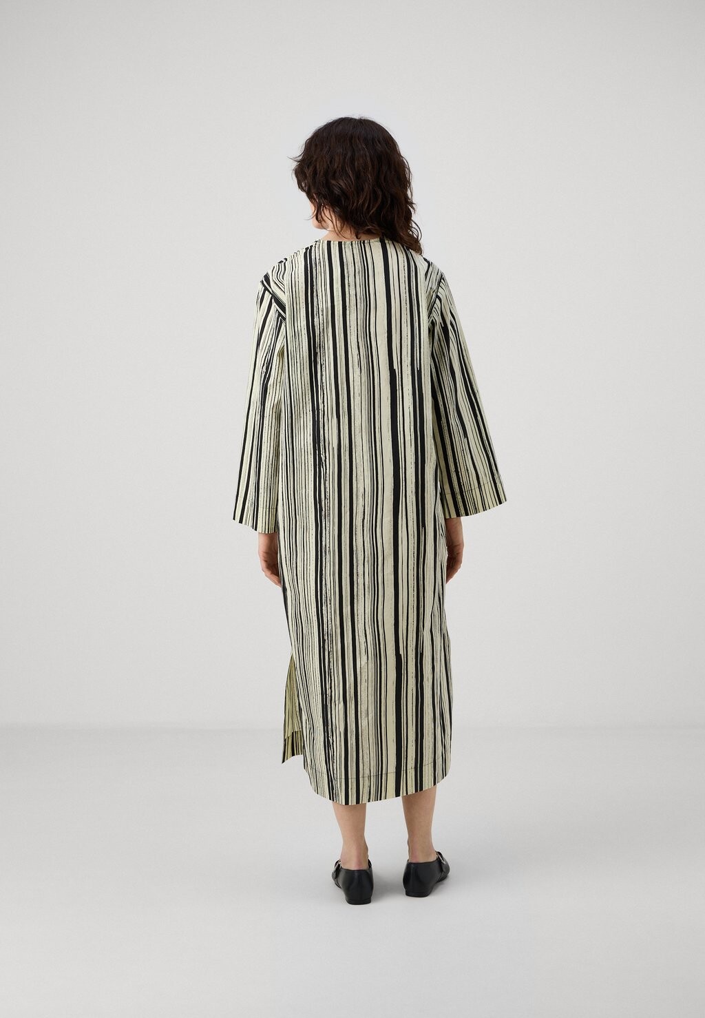 

Повседневное платье INTERIA SILUETTI Marimekko, черный