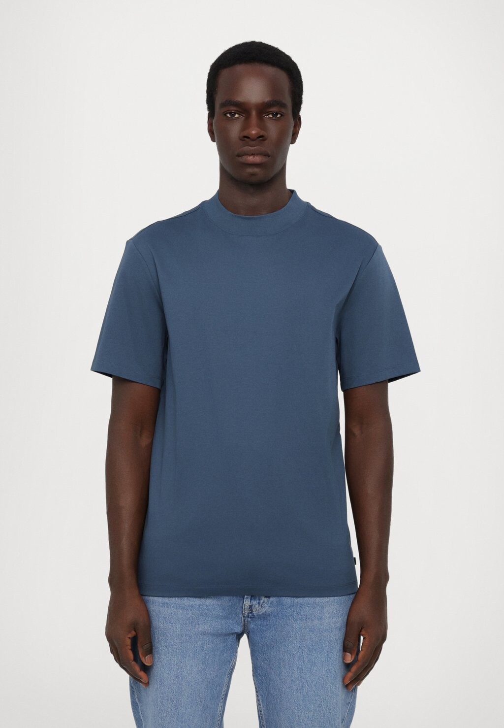 

Базовая футболка ACE MOCK NECK J.LINDEBERG, темно-серый