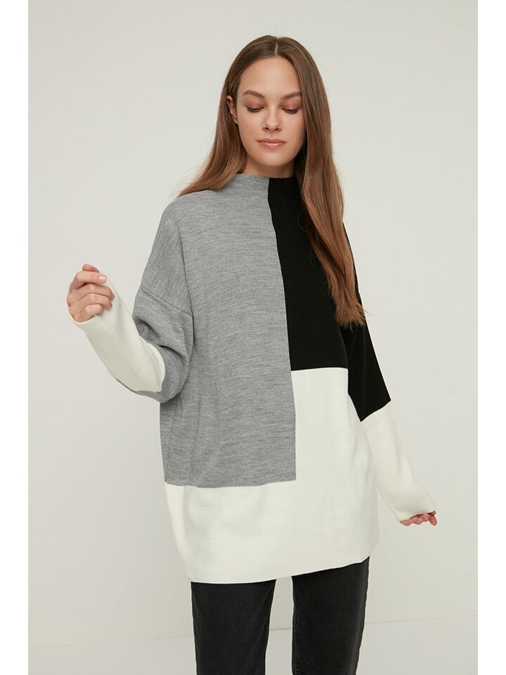 

Пуловер trendyol Pullover, цвет Grau/Schwarz/Weiß