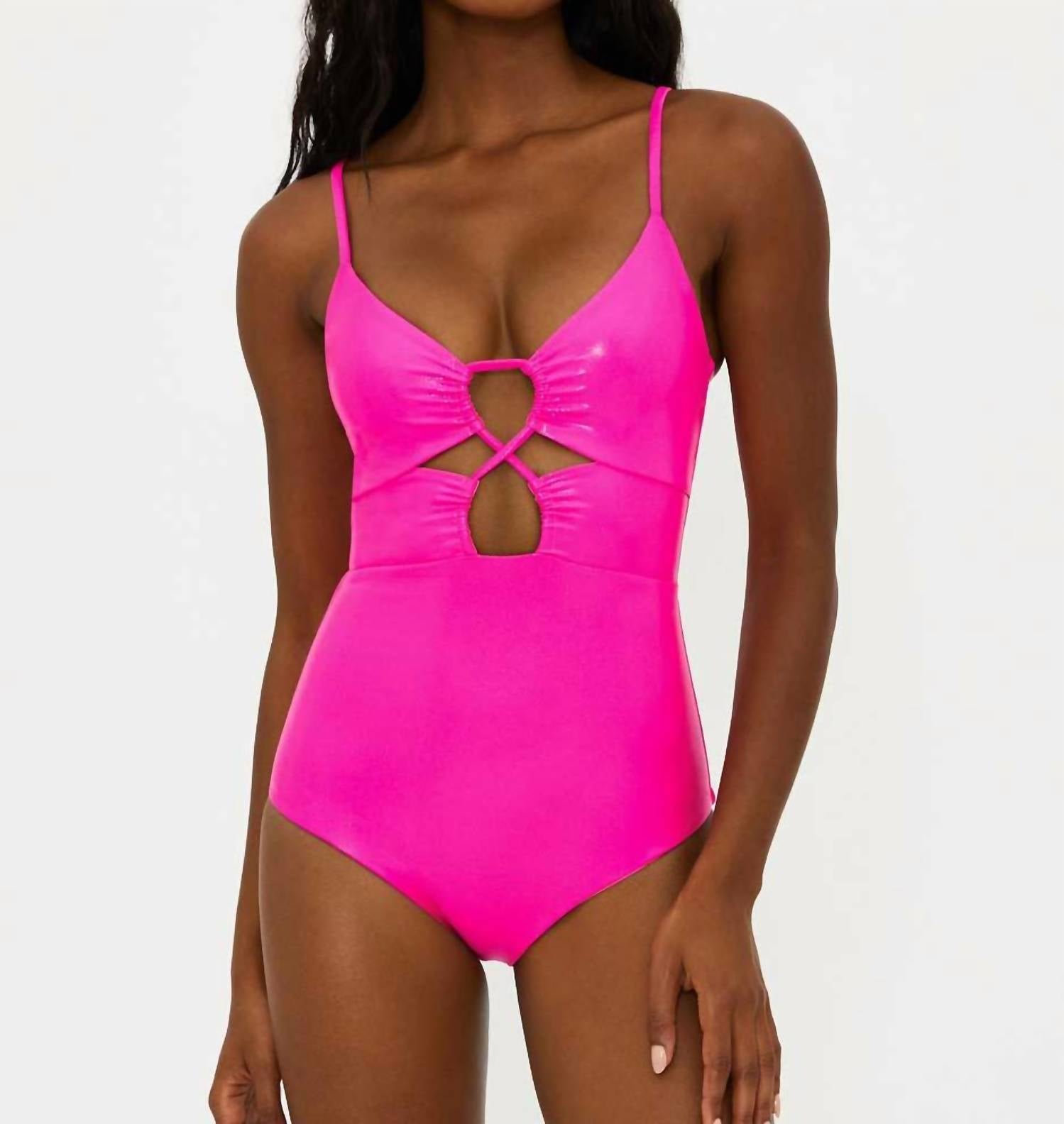 

Слитный купальник Leslie Shimmery в цвете Radiant Rose Pink Beach Riot