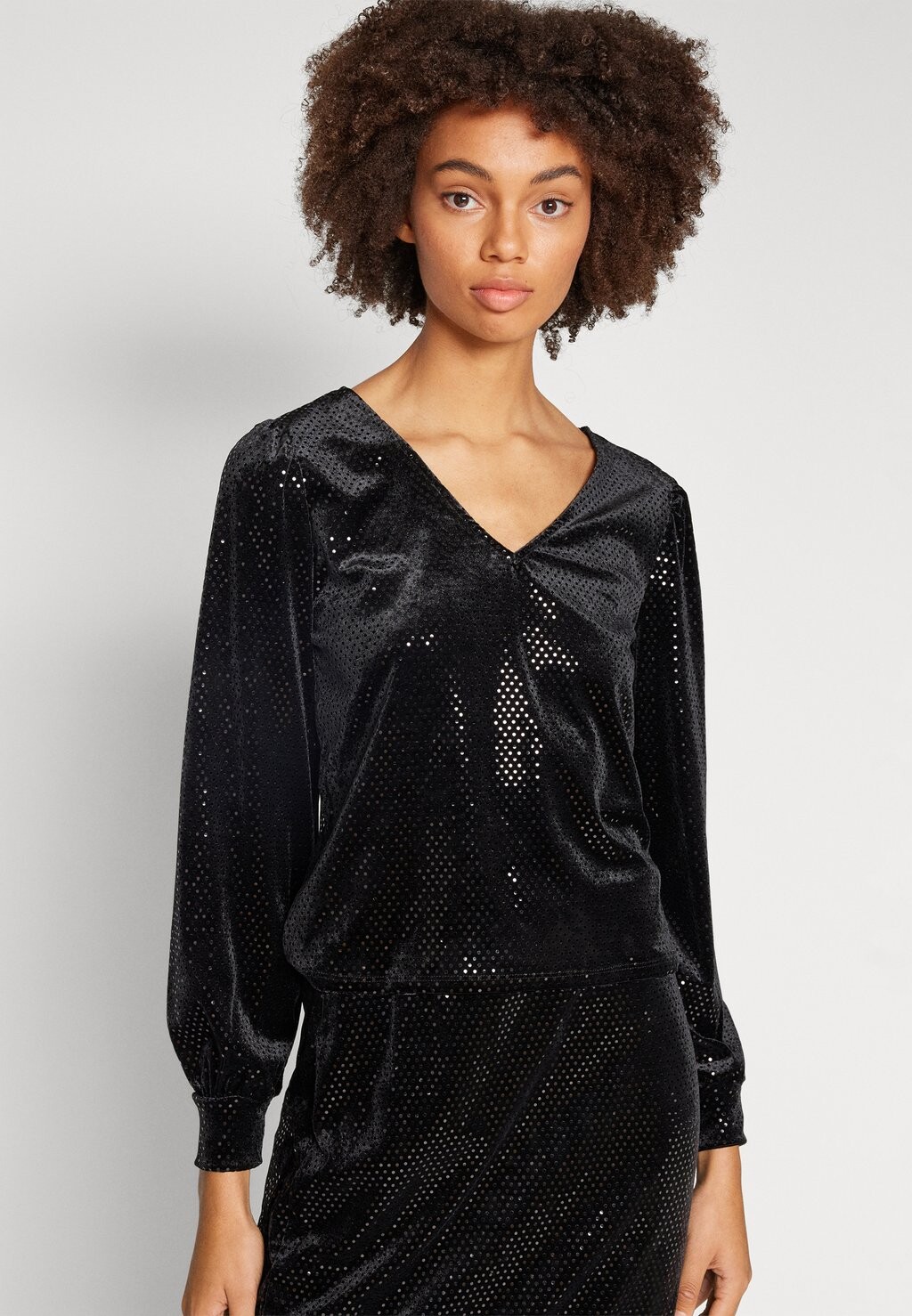 

Футболка с длинными рукавами Vmseni V-Neck Vero Moda, черный
