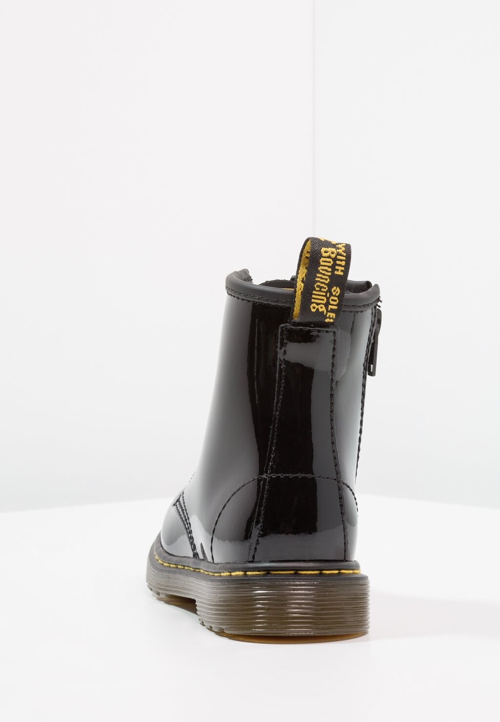 Ботильоны на шнуровке 1460 J Патент Dr. Martens, цвет schwarz — фото 4