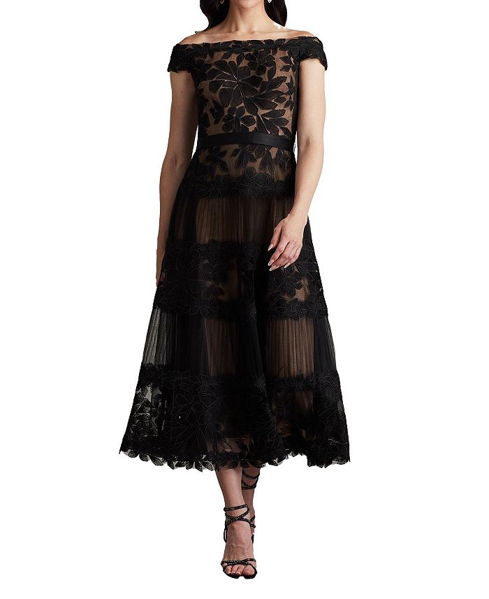 

Платье Adriane длиной до колена с цветочной вышивкой Tadashi Shoji, черный