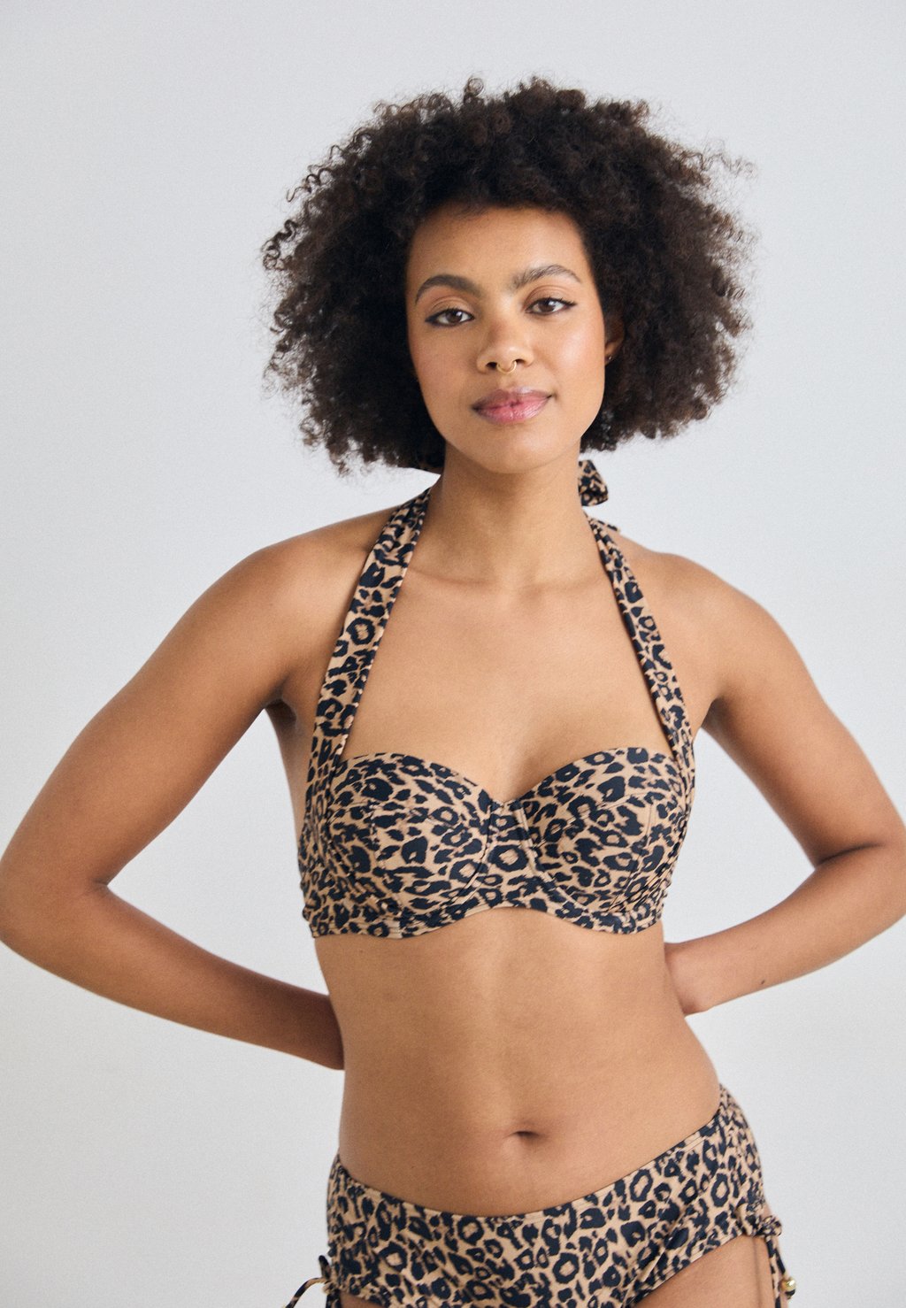 

Верх бикини WIRE BANDEAU TOP THORA LASCANA, коричневый