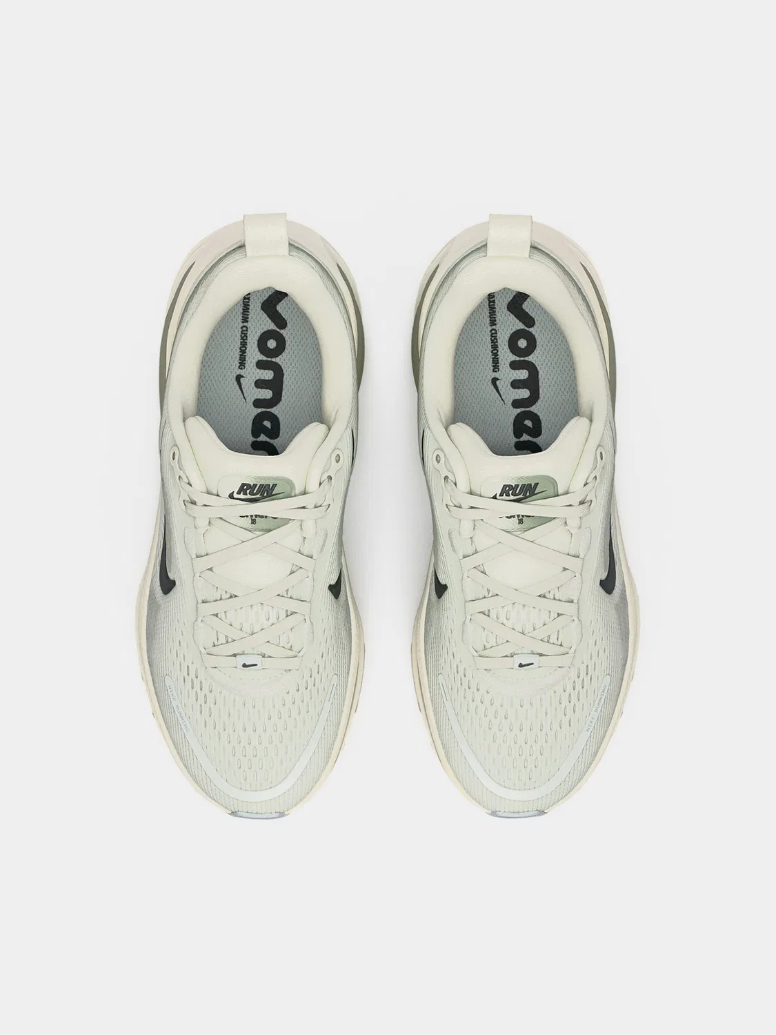Спортивная обувь 'VOMERO 18' Nike, Stone/Light Grey — фото 3