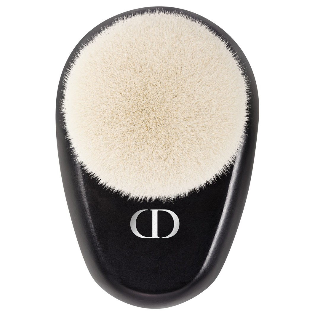 

Кисть для лица dior backstage dior backstage face brush nr. 18 Dior, количество 1 шт.