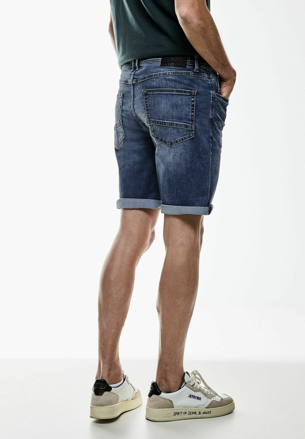 

Джинсовые шорты Street One MEN, синий