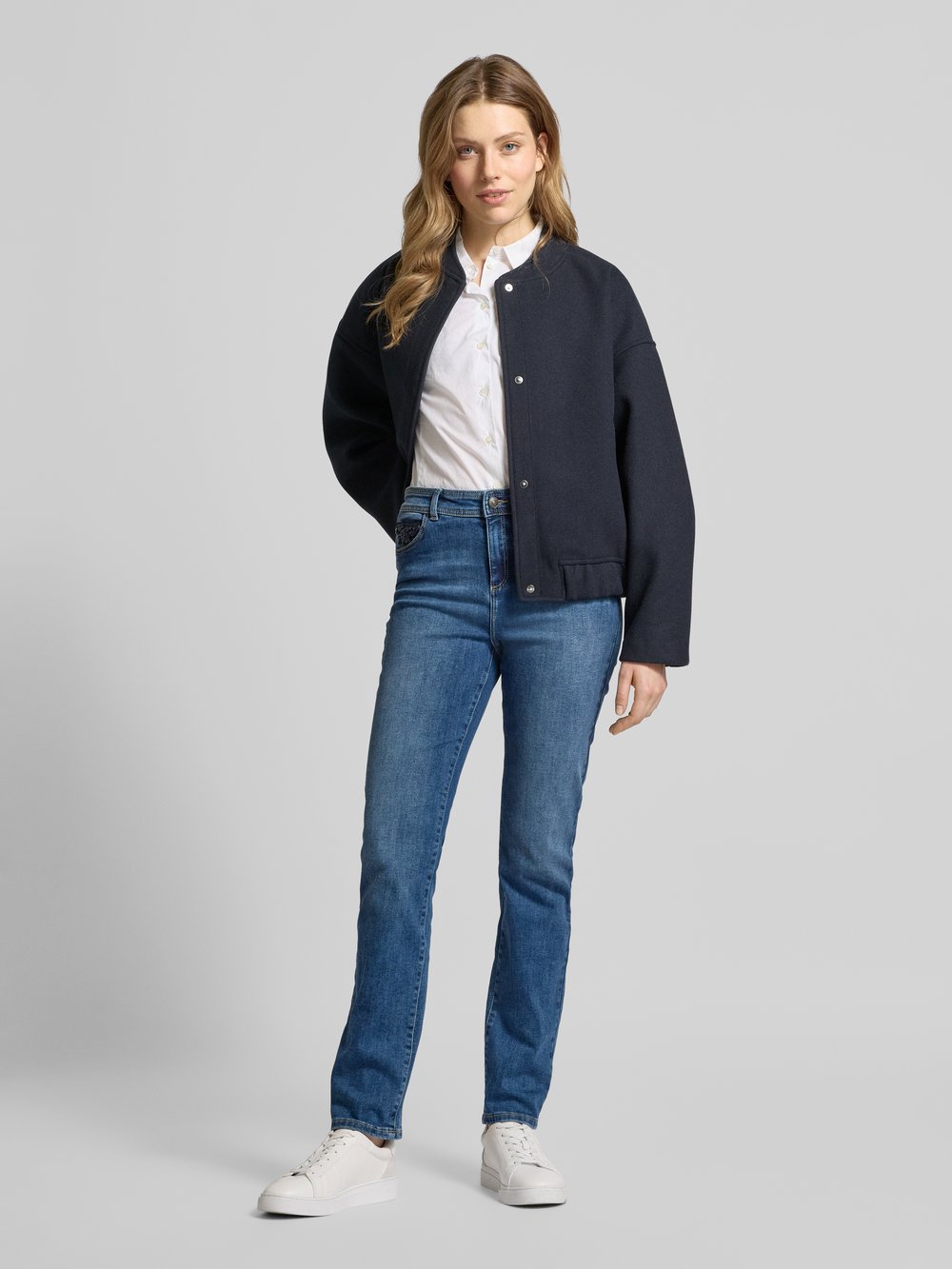 

Джинсы Slim fit с отделкой пайетками Christian Berg Woman, синий