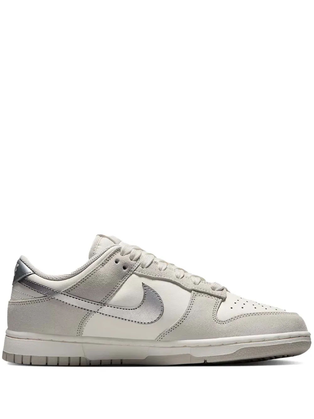 Кожаные кроссовки Dunk Low Nike, серый