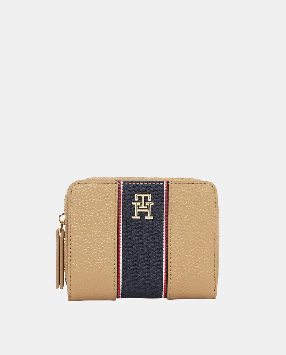 

Кошелек женский коричневый среднего размера Tommy Hilfiger, светло-коричневый
