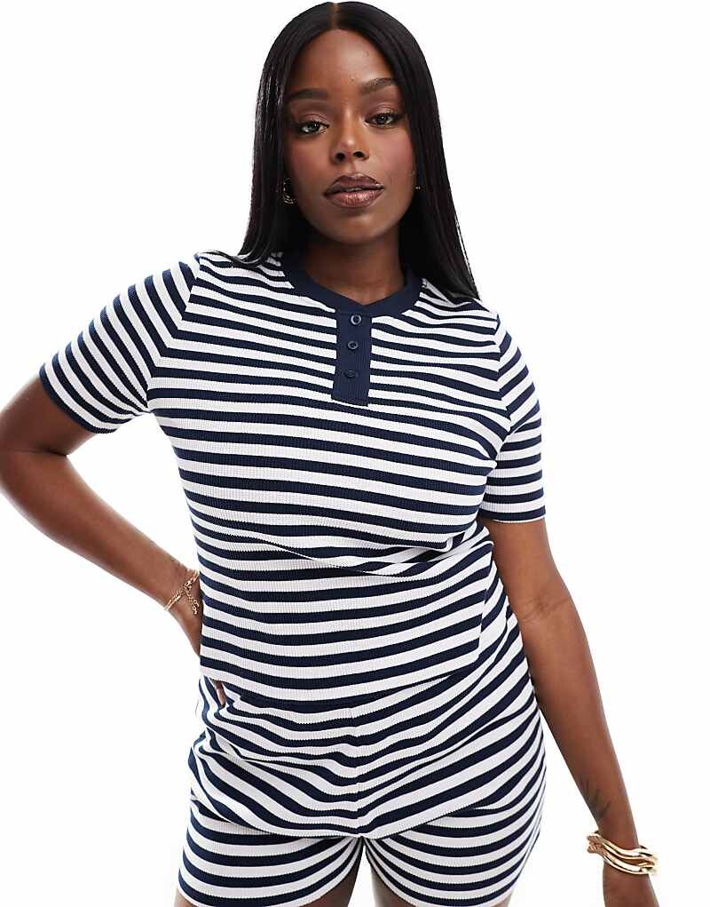 

Комбинированная футболка в вафельную полоску ASOS DESIGN Curve – Henley