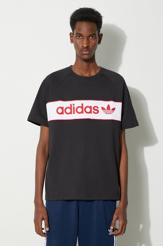 

Хлопковая футболка adidas Originals, черный